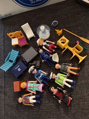 Mixed lot of vintage playmobil